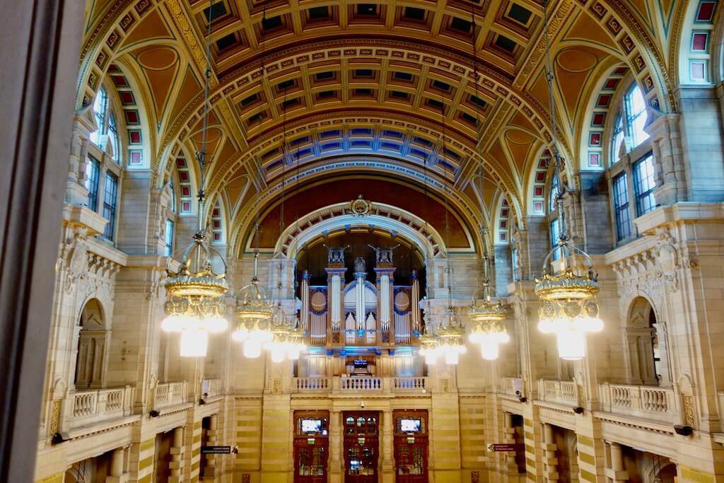kelvingrove art gallery grand hall, perfect for a weekend in glasgow scotland