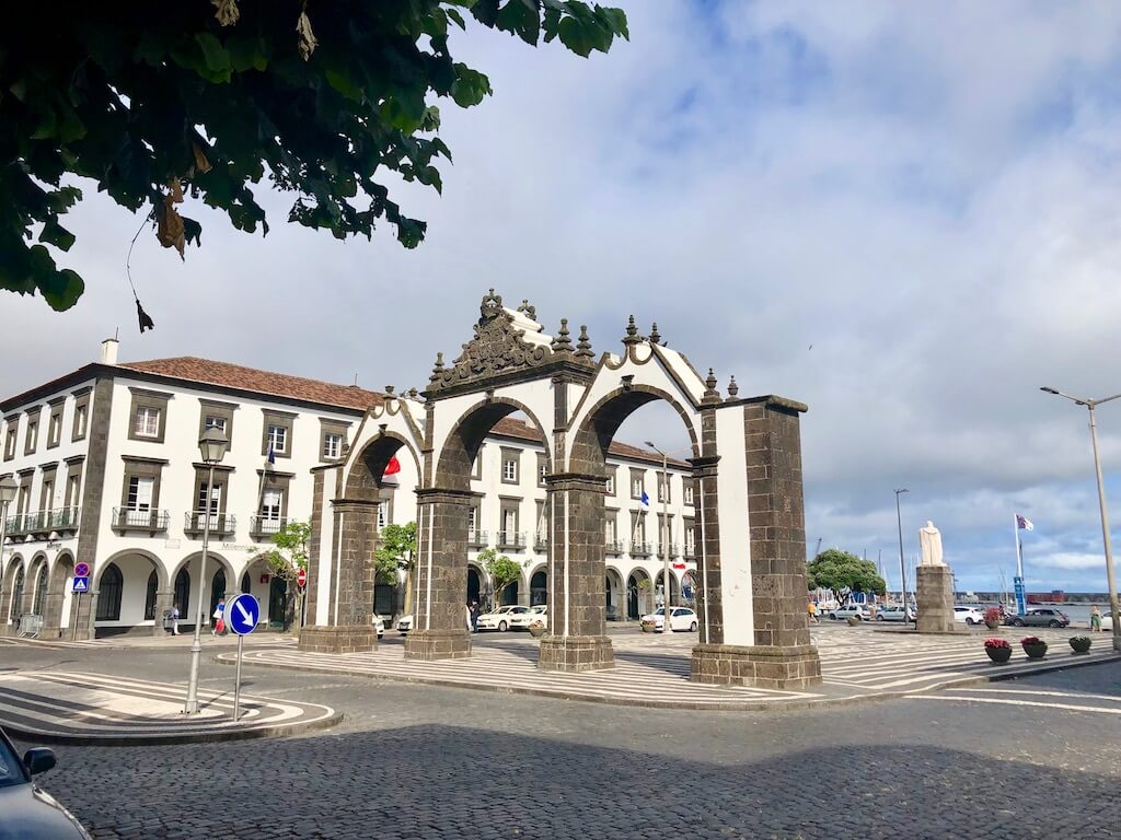 Portas da Cidade in Ponta Delgada