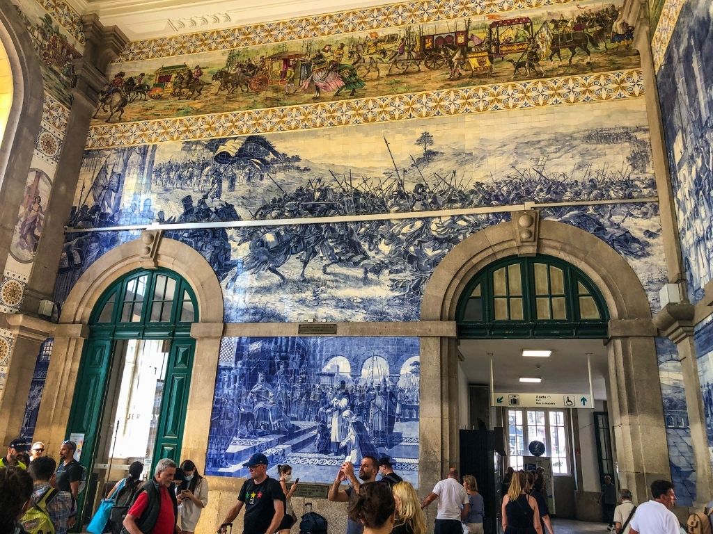Ornate blue tiled walls inside the Porto Sao Bento train station