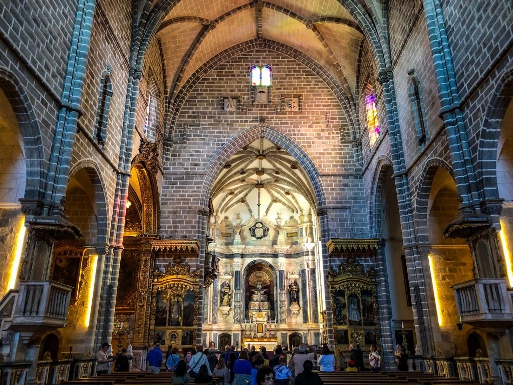 Amazing architecture and ceiling design in the Igreja de Sao Francisco